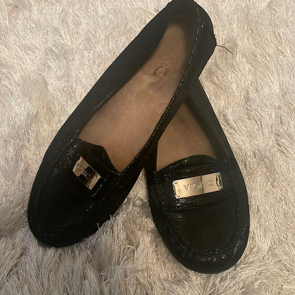 Gently used- Vionic Penny Loafers